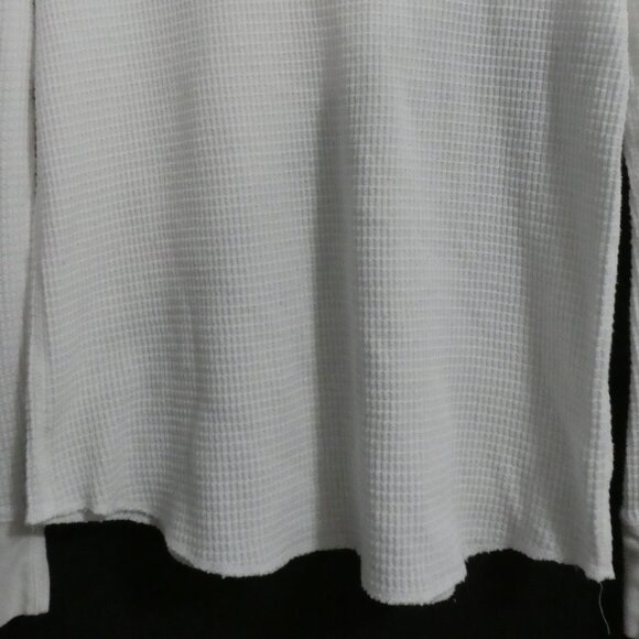 Y2K - GAP | medium | White Long Sleeve Thermal Shirt - Picture 7 of 15